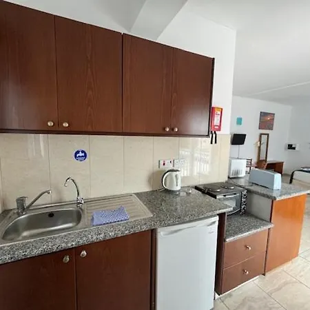 Kefalonitis Aparthotel Paphos