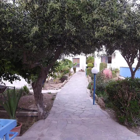 Ξενοδοχείο με διαμερίσματα Kefalonitis Πάφος